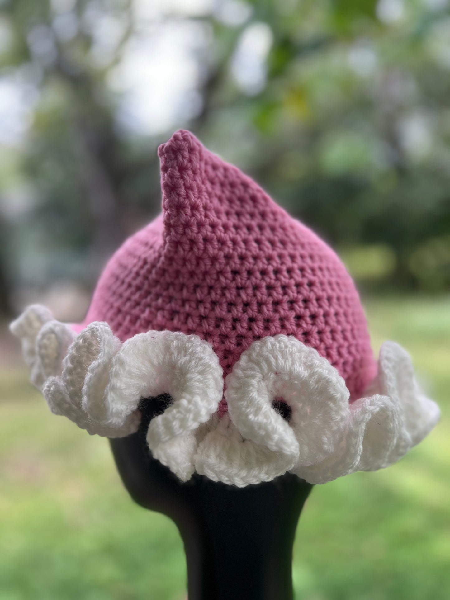 Kitty ruffle hat