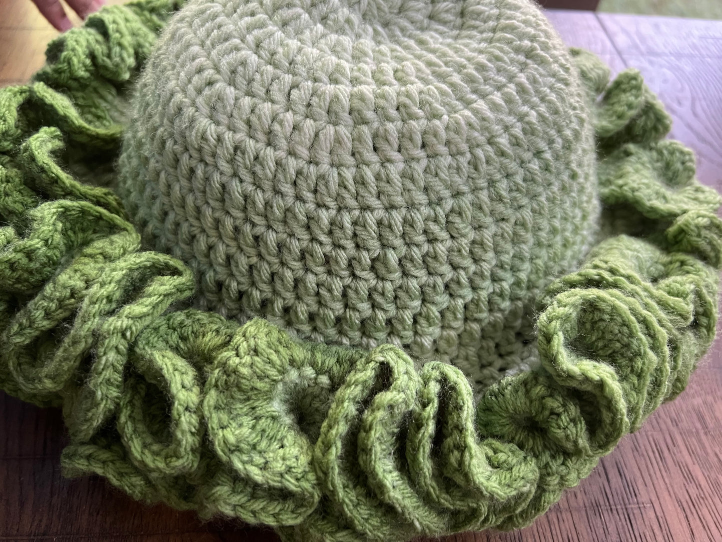 Matcha Ruffle hat