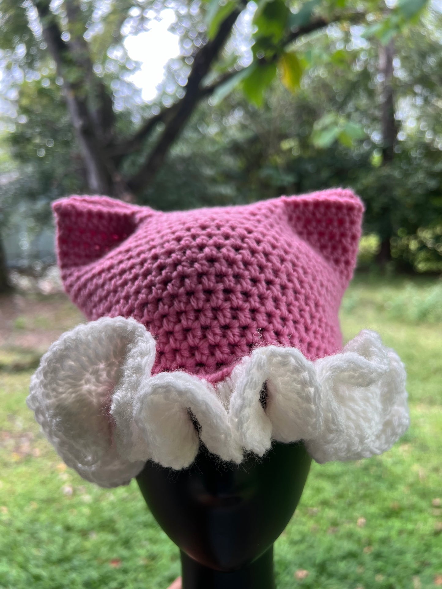 Kitty ruffle hat