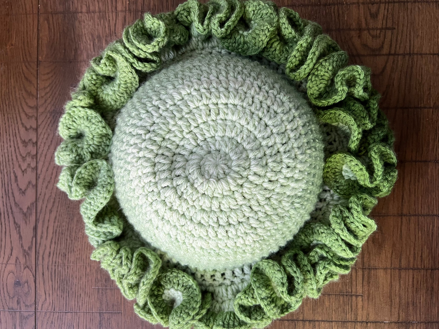Ruffle hat (made to order)