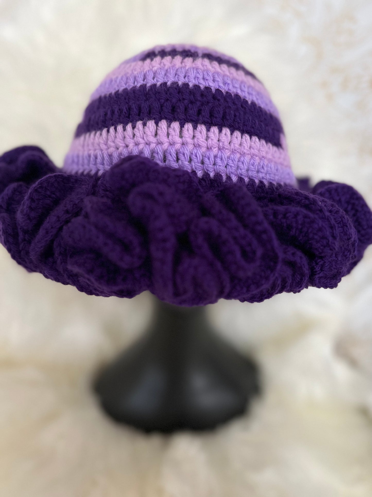 Ruffle hat (made to order)